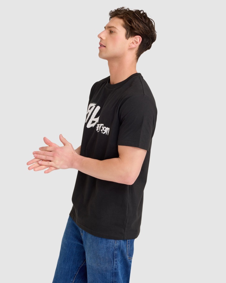 Camiseta Preta Lewis Fila