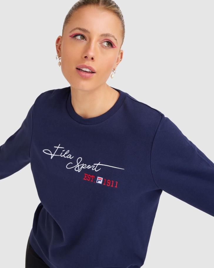 Tripulação Cinzia Feminina Da Nova Marinha Fila